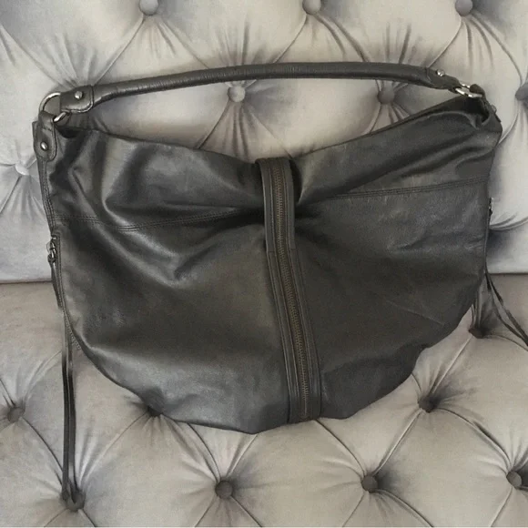 Rebecca Minkoff Awesome! Darling Black Hobo handbag - Picture 6 of 10